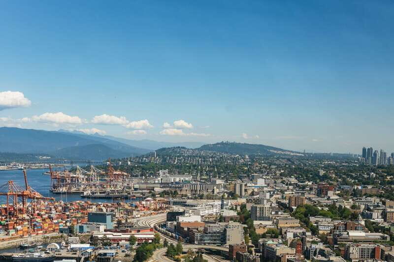 Vancouver: Entry Ticket for the Vancouver Lookout - Staff and Educational Content