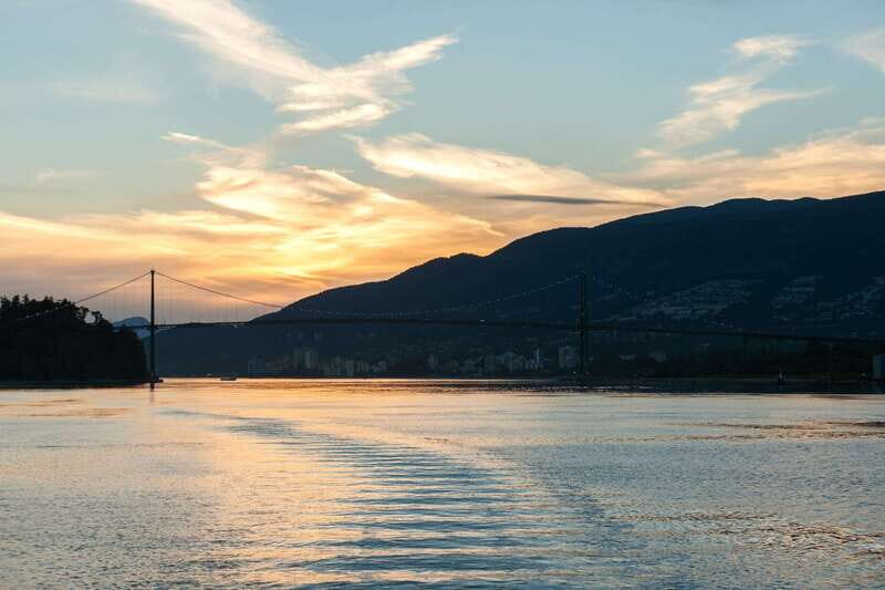 Vancouver: Evening Cruise with Dinner Buffet - Who Should Consider This Experience?