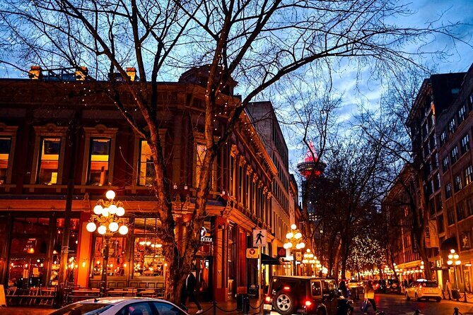Vancouver Food Tour with 6 Tastings of Sushi, Poutine, Chocolate - Who Will Love This Tour?