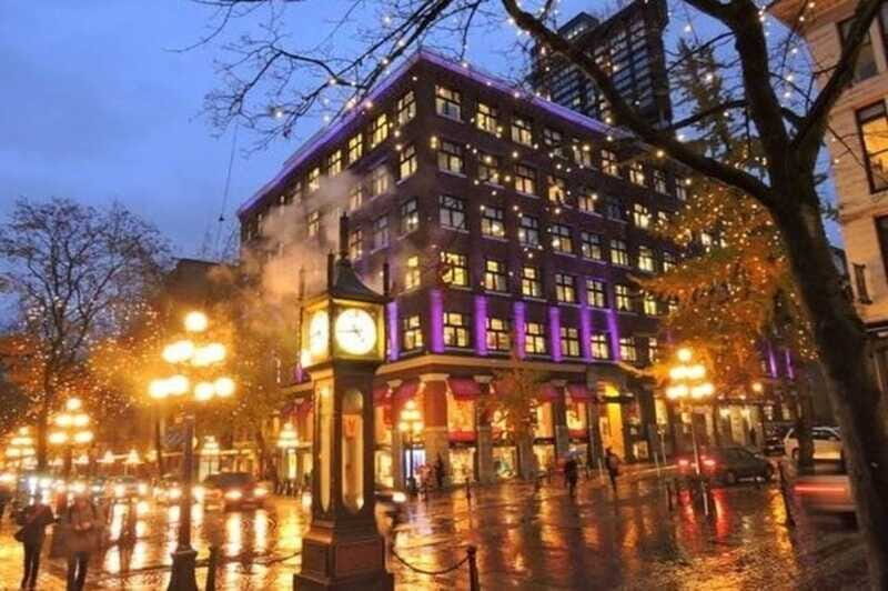 Vancouver : Must-See Attractions Walking Tour With A Guide - Value and Practical Considerations