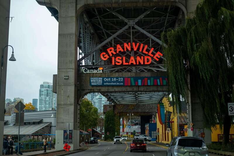 Vancouver: Private City Sights Tour by Minibus (3hrs) - A Detailed Look at the Vancouver Private City Sights Tour