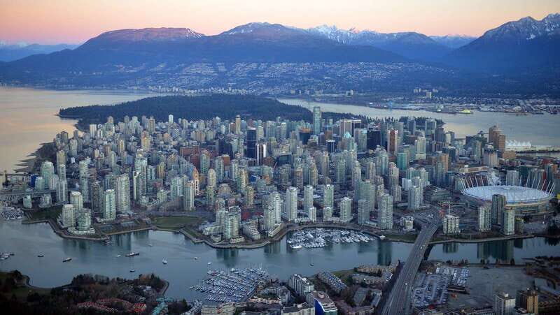 Vancouver: Private Walking Tour with a Local - Why Consider a Private, Local-Led Tour in Vancouver?