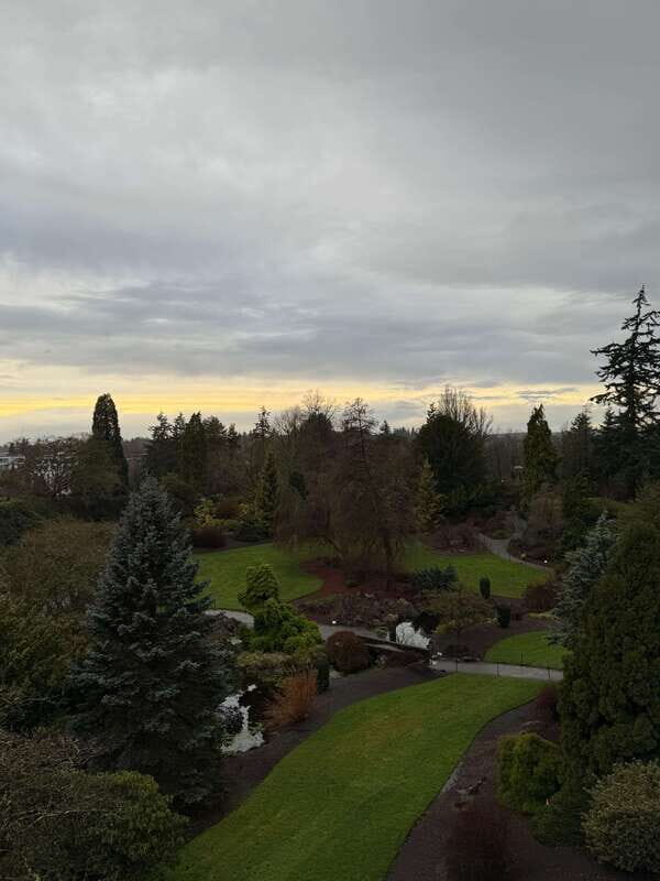 Vancouver Tour/Car/Grandville Island/Queen Elizabeth/China T - Key Points