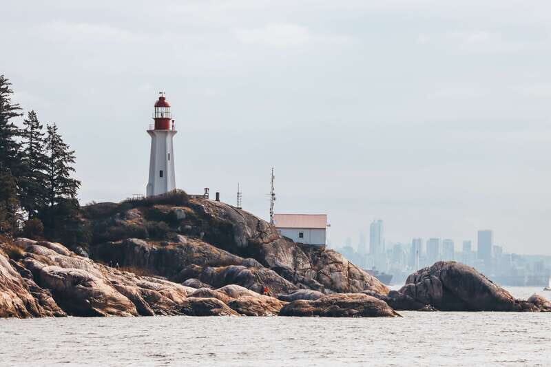 Vancouver: Waterfront Sightseeing Tour - City and Nature - An In-Depth Look at the Vancouver Waterway Experience