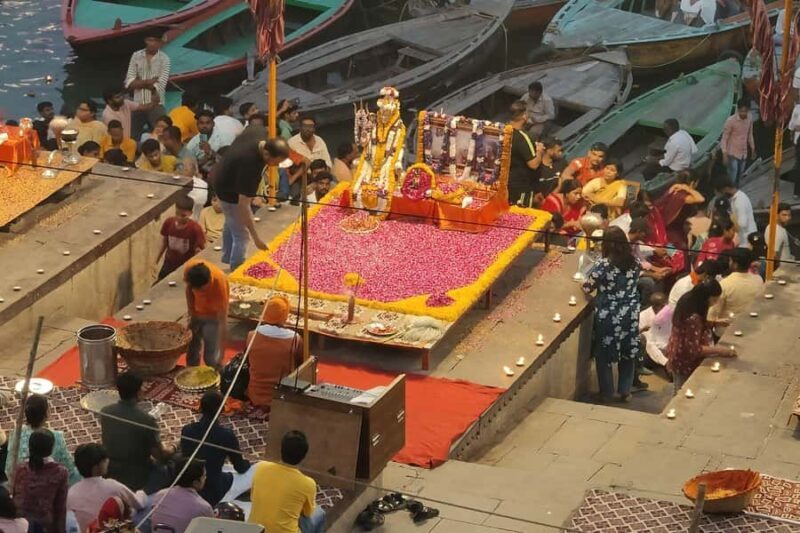 Varanasi: 3-Hour Evening Aarti Tour and Boat Ride - Key Points