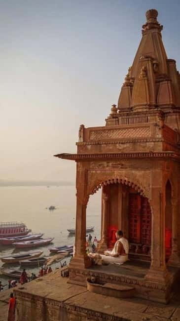 Varanasi: Ancient ghat walk tour with local guide - Practical Details and Tips