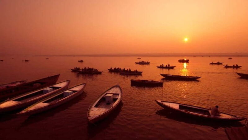 Varanasi: Ganga Aarti Boat Ride at Dashashwamedh Ghat - Key Points