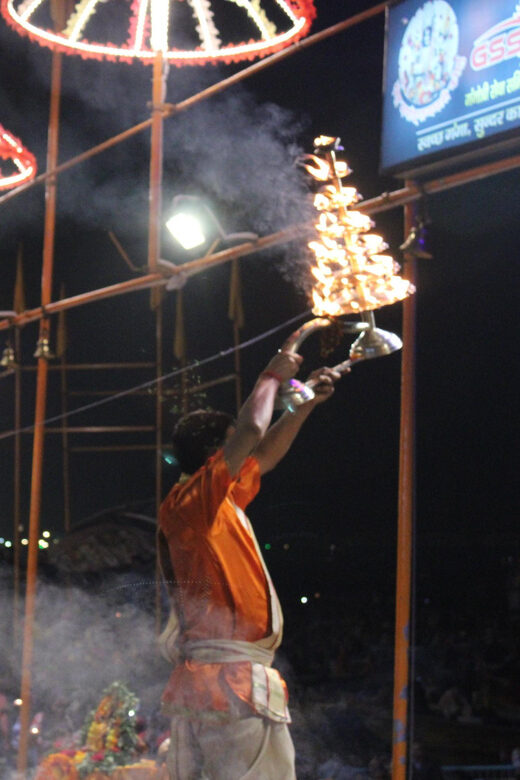 Varanasi: Ganga Arti Evening Light Ceremony on the Main Ghat - An In-Depth Look at the Experience