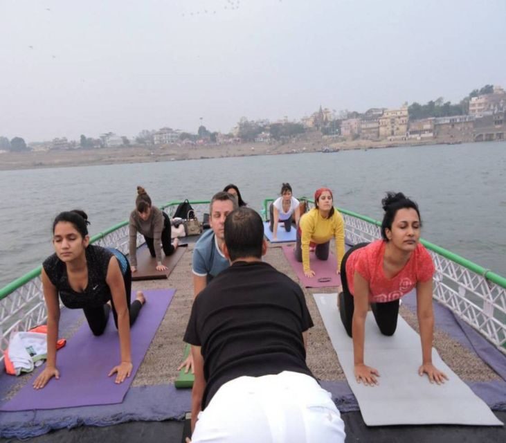 Varanasi: Morning Yoga on the Bank of the Ganga River - The Itinerary and Setting