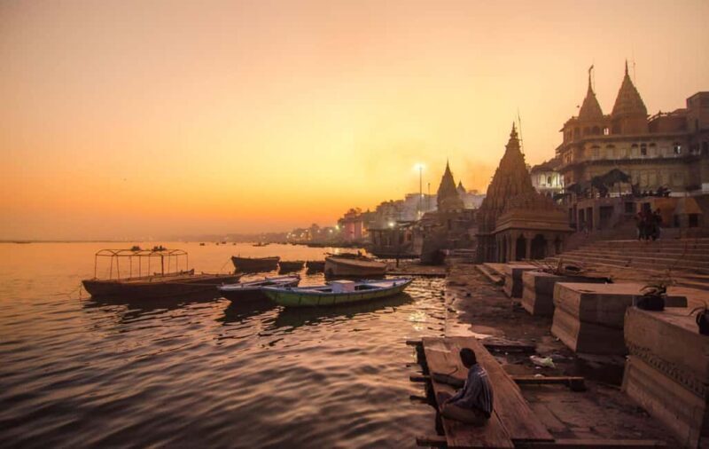 Varanasi Sunrise Tour with Ganga Aarti & Free Boat Ride - Visiting Manikarnika and Harishchandra Ghats