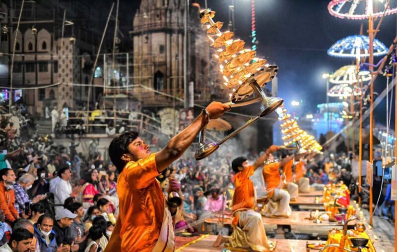 Varanasi Sunset Tour with Ganga Aarti & Free Boat Ride - FAQs