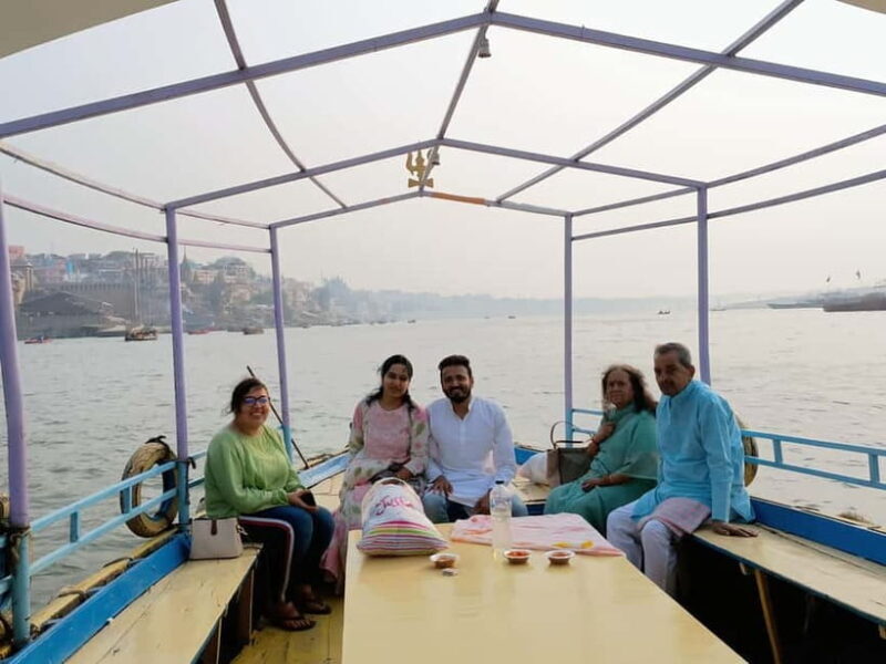Varanasi Walking Tour:- A walk through the heritage. - Key Points