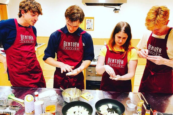 Vegan/Vegetarian Ramen and Gyoza by Bentoya cooking - An In-Depth Look at the Experience