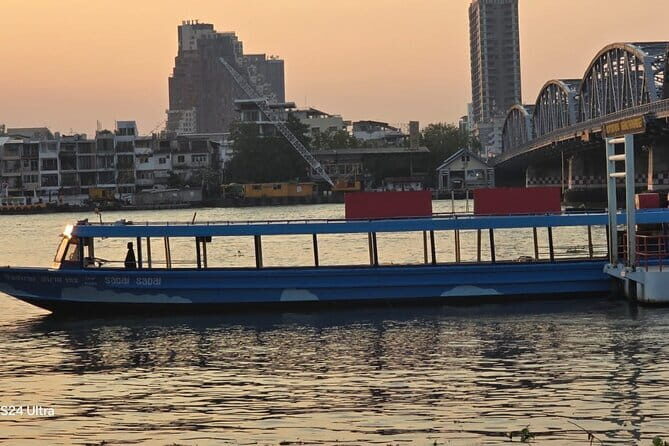 Vela Dinner Buffet Cruise with Bangkok Night Views and Shows - Who Should Consider This Experience?
