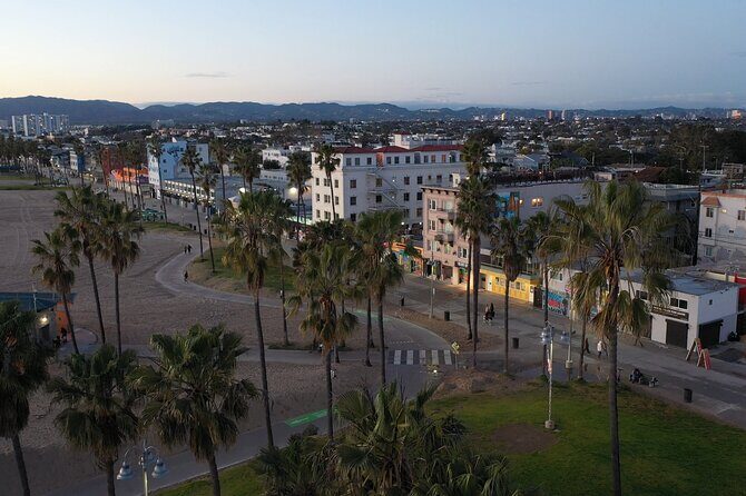 Venice Beach Boardwalk Roller Skating Experience and Tour - Who Should Consider This Tour?