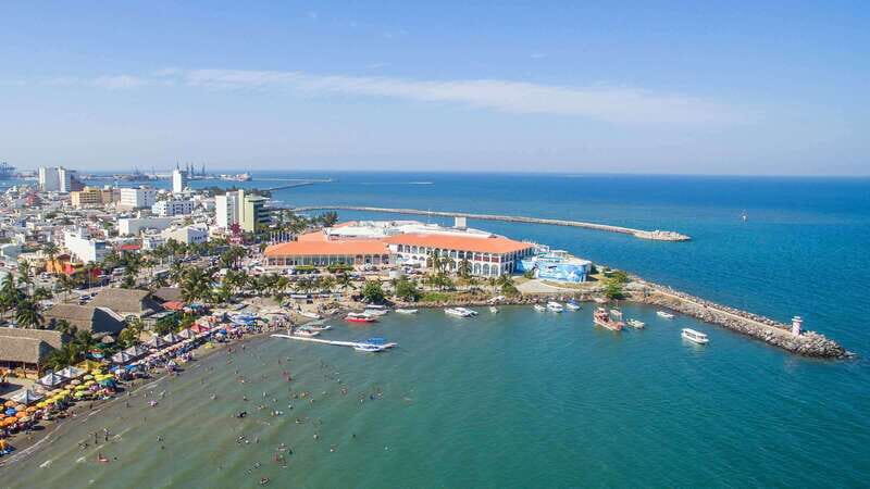 Veracruz: Panoramic Sightseeing City Tour and Aquarium - The Transport and Guides