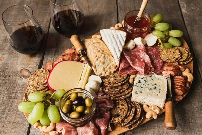 Vernon Full Day Guided Wine Tour with 5 Wineries - What Reviewers Say