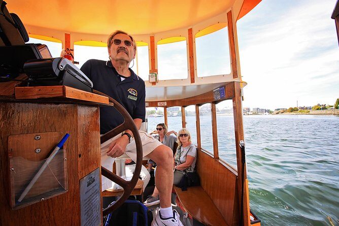 Victoria Bites & Sights Walking + Ferry Tour - FAQ