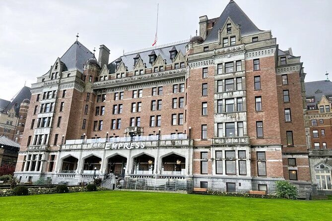 Victoria City 3 Hour Private Tour (1-6 pax) - Key Points