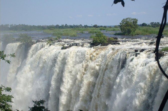 Victoria Falls Airport Pvt Transfers, Sundowner Cruise & Tour of the Falls Combo - An Efficient Welcome to Victoria Falls