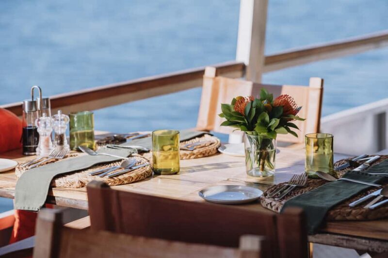 Victoria Falls: Dinner Cruise on the Zambezi River - An In-Depth Look at the Victoria Falls Dinner Cruise