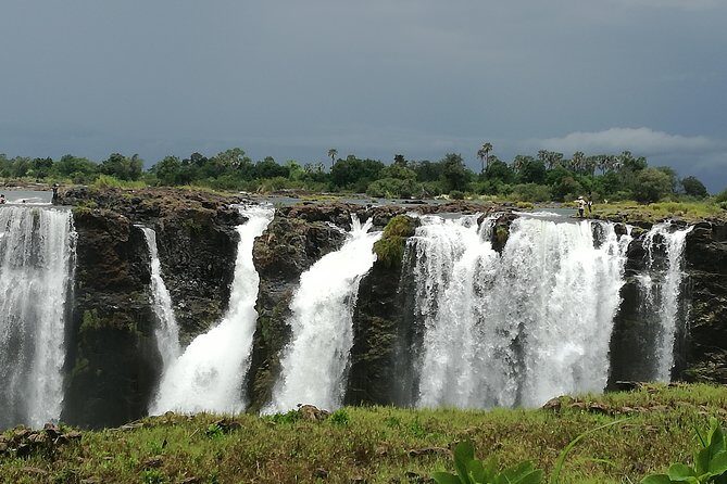 Victoria Falls : Scenic Day Tour, Lunch & Helicopter Flight - Who Should Consider This Tour?