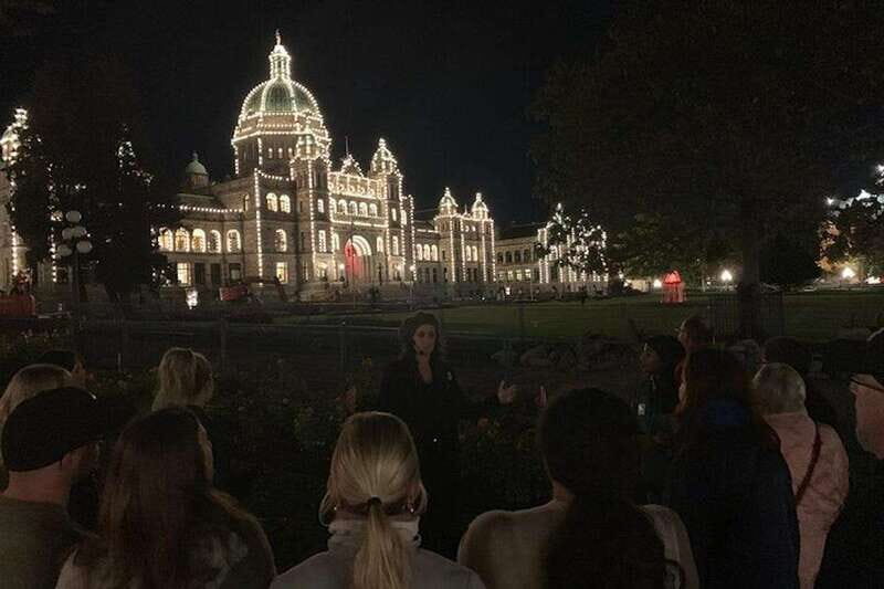 Victoria: Ghost Tour of Old Town and Bastion Square - The Guides: Why They Elevate the Experience