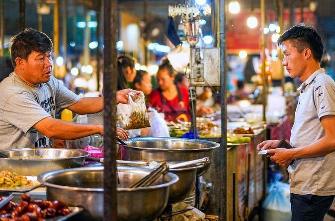 Vientiane Cuisine and Culture with Tuk Tuk Private Tour - Itinerary Breakdown