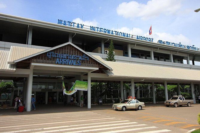 Vientiane Private Transfer: Wattay Airport -Hotel-Railway Station - Key Points