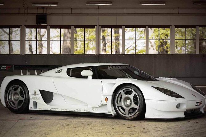 View Super cars in Melbourne ... Ferrari, Lambos, Astons,.Mercs++ - Key Points