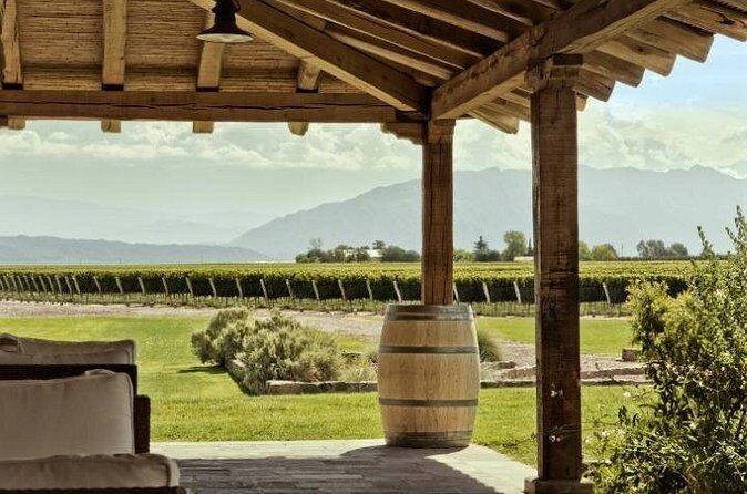 Vino Voyage Niagara Wine Country Bus Tour - FAQ
