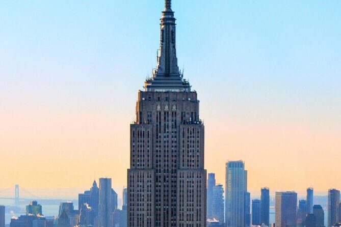 VIP All Access Empire State Building and Manhattan Walking Tour - Key Points