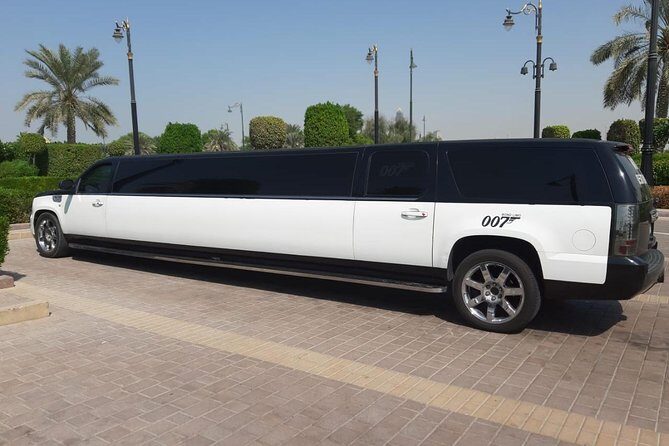 VIP Desert Safari Package with Stretch Limousine Transfers - Introduction: A Luxurious Spin in the Desert