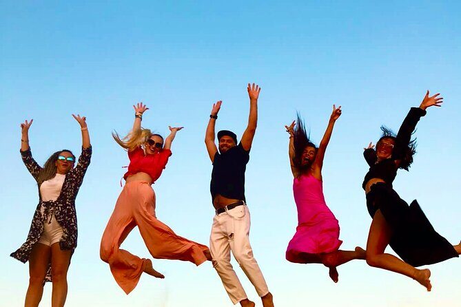 VIP Desert Safari with High Red Dune Bashing & Live BBQ Dinner - Key Points