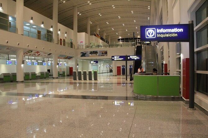 VIP Meet and Greet Fast Track on Arrival at Antigua Airport - without Transfers - The Reviews: A Mix of Experiences