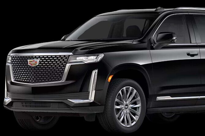VIP Private Maui OGG Arrival Transfer in Black Cadillac Escalade - A Closer Look at the Experience