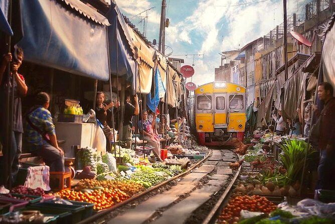 VIP Private Tour Damnoen Saduak+ Amphawa + Mae Klong Railway - Key Points