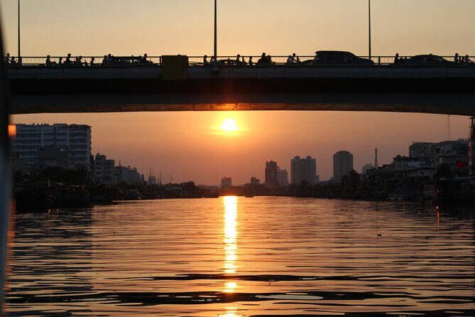 VIP Tour on Romantic Sunset Cocktail by Speed Boat - The Sum Up