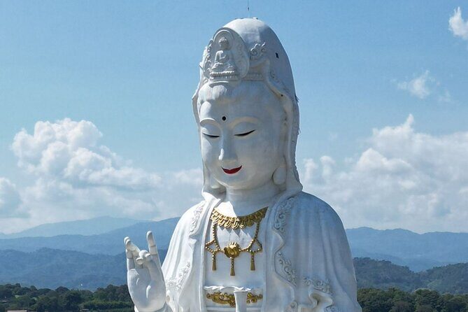 Visit Chiang Rai Temples and Lalitta Cafe from Chiang Mai - The Value of This Experience