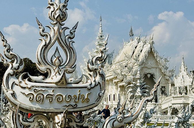 Visit Chiang Rai Temples and Lalitta Cafe from Chiang Mai - FAQs