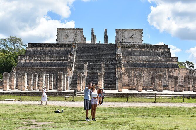 Visit Chichén Itzá and discover a real Cenote and Valladolid. Transport included - Introduction