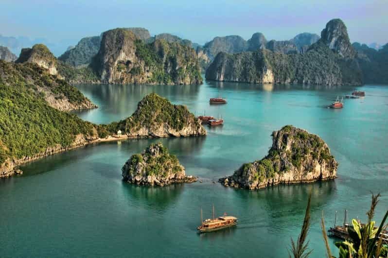 Visit Ha Long - "a wonder of the world" from Ha Noi or back - Key Points