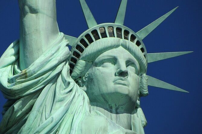 Visit The Statue of Liberty and Manhattan Walking Tour - Discovering New York: The Statue of Liberty and Manhattan Walking Tour