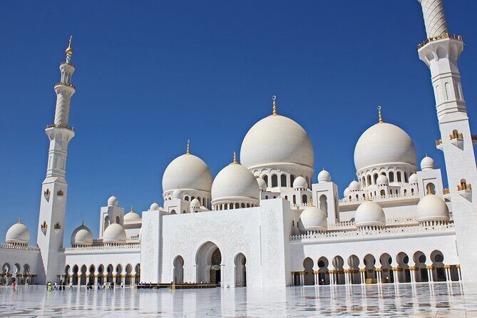 Visit To Ferrari World And Sheikh Zayed Mosque - A Deep Dive Into the Experience