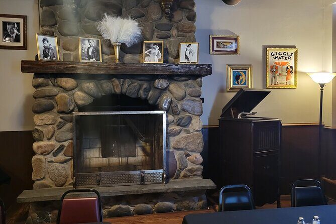 Vito's Vault Chicago finest dinner theatre speakeasy - A Closer Look at Vitos Vault: What to Expect