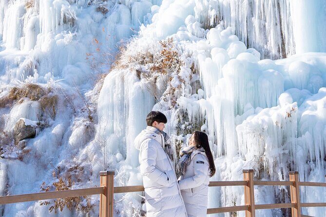 Vivaldi Park Winter Ski with Eobi Ice Valley Day Tour from Seoul - Key Points