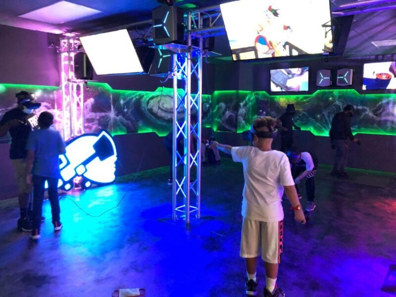 VR Immersive Gaming Experience - Multiplayer Battles and Social Play