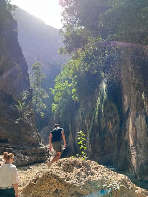 Wadi Lajab Canyon Hiking Tour - Key Points
