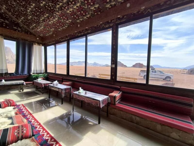 WADI RUM: ALL DAY JEEP TOUR with overnight and full meals - Key Points
