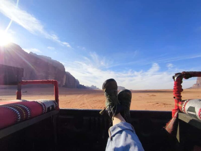 WADI RUM: ALL DAY JEEP TOUR with overnight and full meals - The Overnight Bedouin Camp: Stars and Flavors